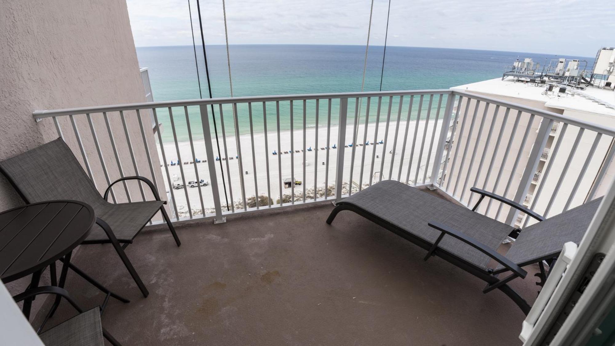 New Rental - 3Br 3Ba Corner Beachfront - 2024 Remodel - 3 Pools, Tiki Hut, Gym, Tennis Panama City Beach Eksteriør billede