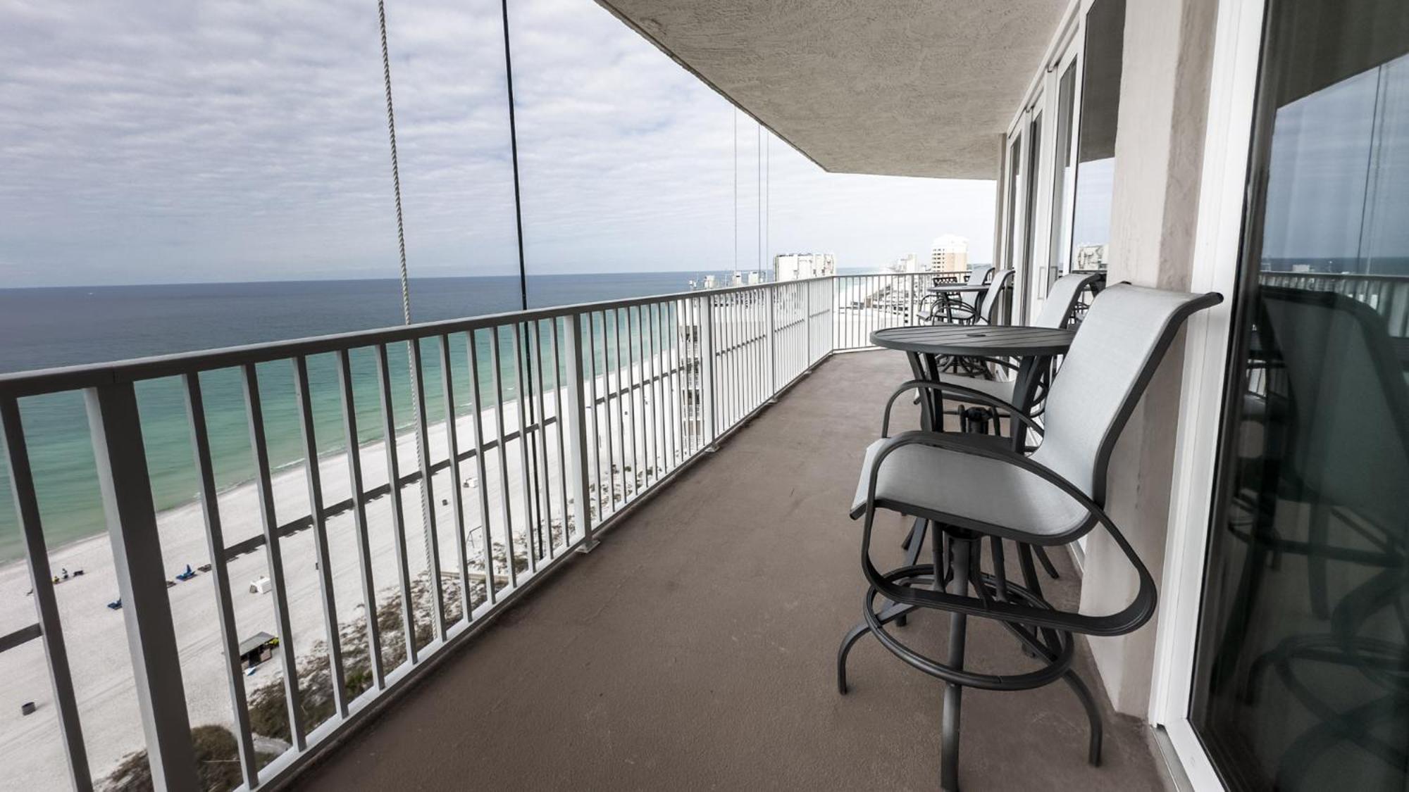 New Rental - 3Br 3Ba Corner Beachfront - 2024 Remodel - 3 Pools, Tiki Hut, Gym, Tennis Panama City Beach Eksteriør billede