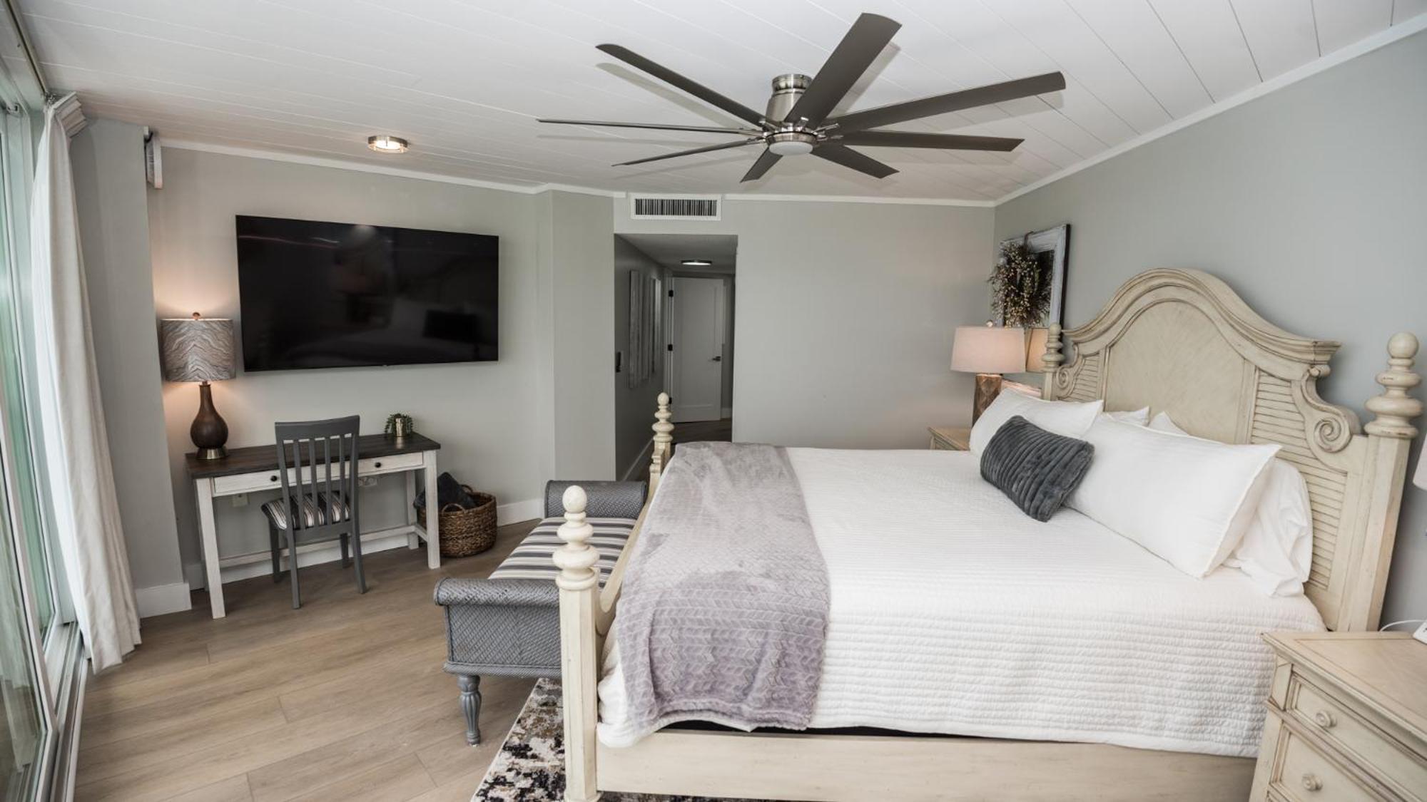 New Rental - 3Br 3Ba Corner Beachfront - 2024 Remodel - 3 Pools, Tiki Hut, Gym, Tennis Panama City Beach Eksteriør billede