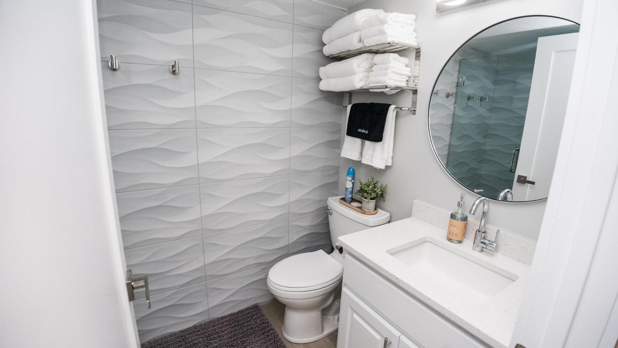 New Rental - 3Br 3Ba Corner Beachfront - 2024 Remodel - 3 Pools, Tiki Hut, Gym, Tennis Panama City Beach Eksteriør billede
