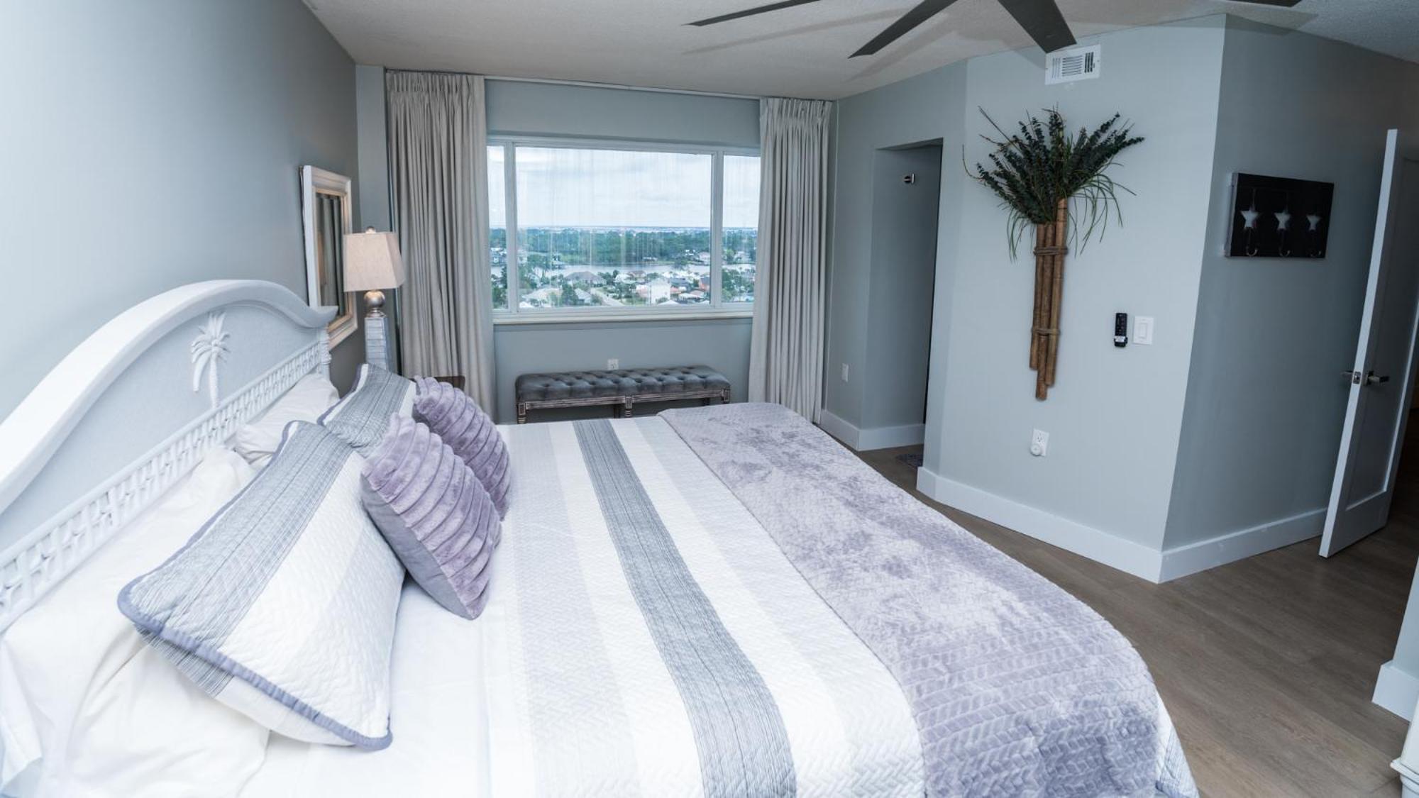New Rental - 3Br 3Ba Corner Beachfront - 2024 Remodel - 3 Pools, Tiki Hut, Gym, Tennis Panama City Beach Eksteriør billede